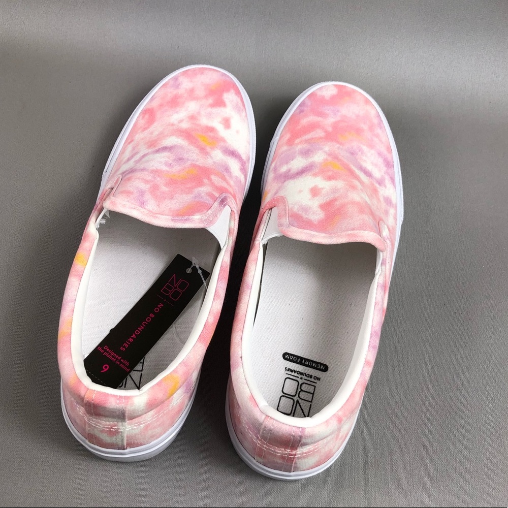 No Boundaries Women’s Twin Gore Casual Slip On Shoe - Picture 5 of 10